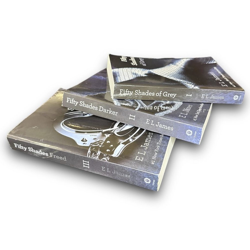 ⚡️3/$24⚡️ Fifty Shades Trilogy Books by E L James: Grey, Darker, Freed